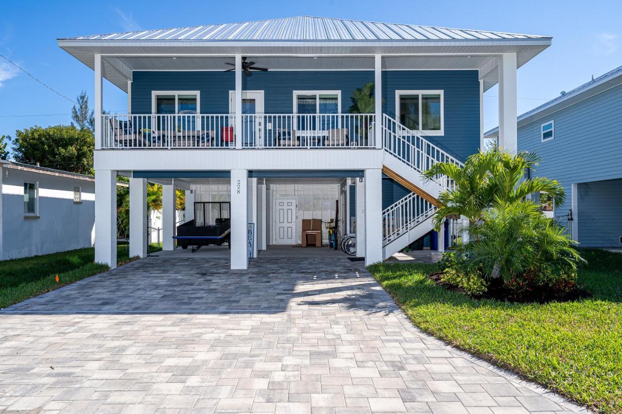 Beautiful New Build Private Pool Home On The North End Of Fort Myers Beach! Home Exterior photo